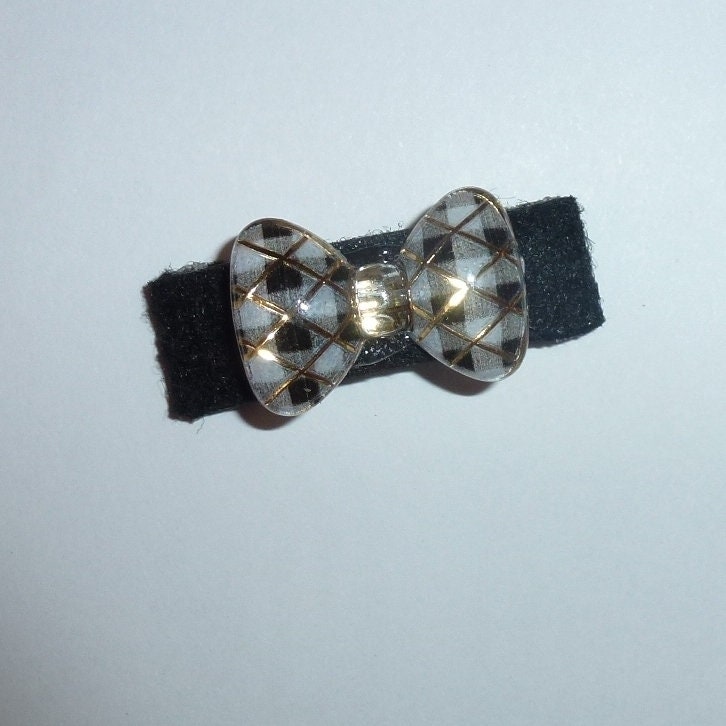 Dog Bows ~ Bowknot Wee super tiny bow less than 1" pet hair barrette clip (TB1)