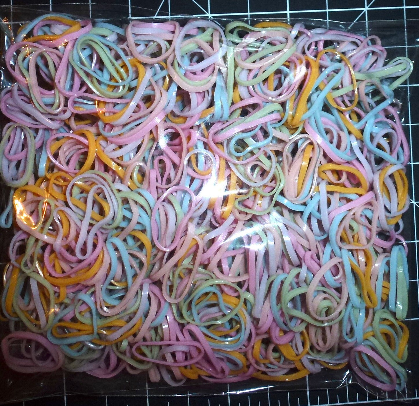 Dog grooming elastic bands heavy 1/2" multicolor package of 1000 (W67)