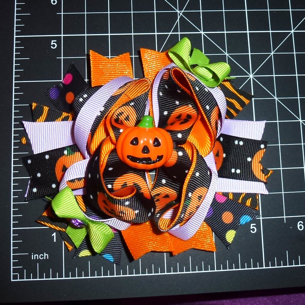 Puppy Bows ~ Dog collar slide bow Halloween glitter pumpkin large accessory (DC28)