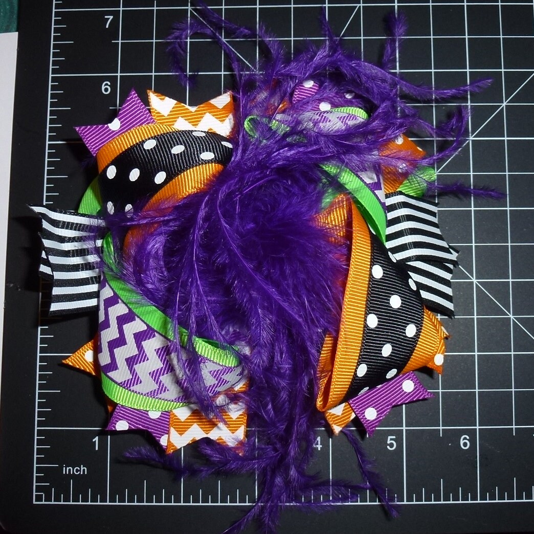 Puppy Bows ~ Dog collar slide bow Halloween explosion feather large accessory (DC27)