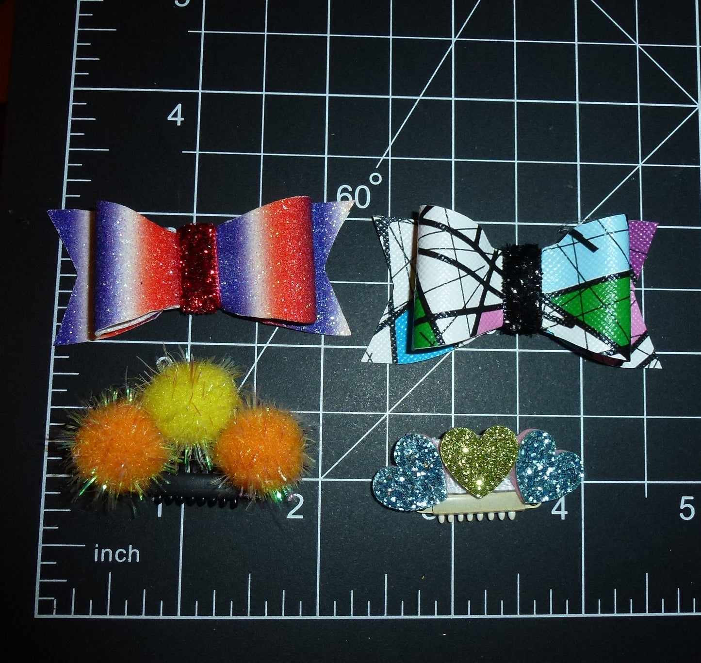 Dog hair small bows CLEARANCE pet grooming bow for boys snap comb clips (fb566)