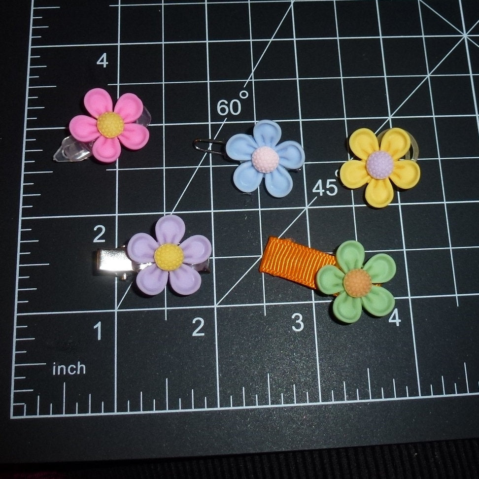 Puppy Bows ~ Candy colored 5-petal daisy latex bands or barrette clip pet hair bow (fb435B)