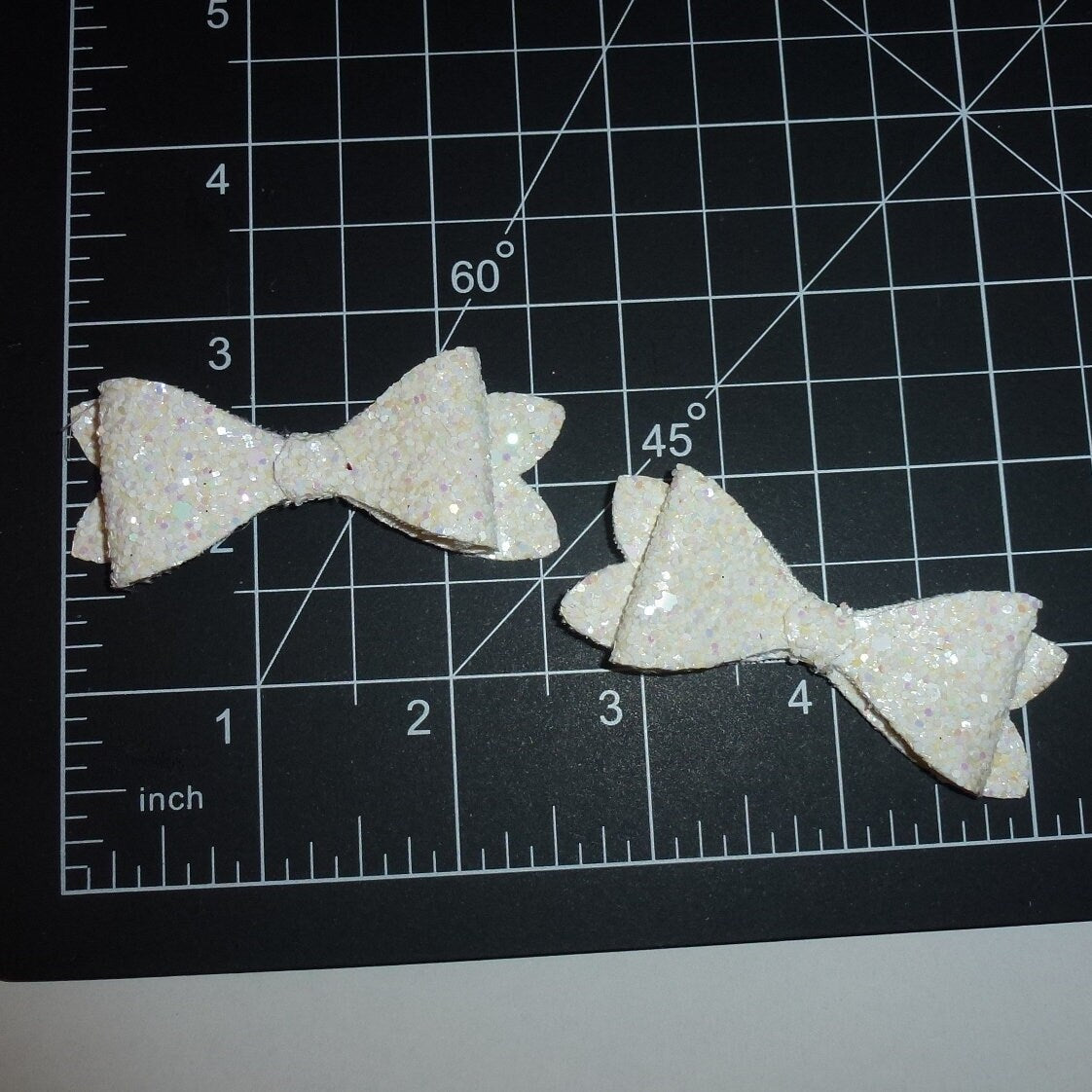 Dog hair small glitter bows CLEARANCE 2 pet grooming bow white barrette clip (fb511)