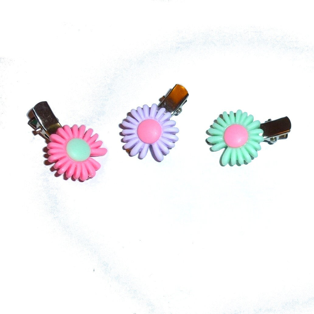 Puppy Bows ~ 3 little dandelion daisies barrette clip pet hair bow (fb152c)