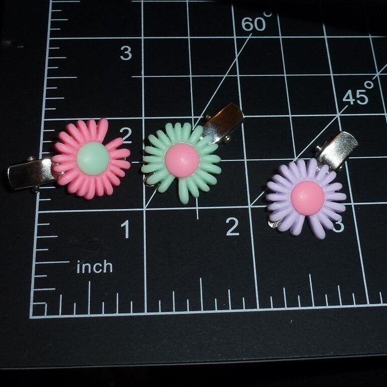 Puppy Bows ~ 3 little dandelion daisies barrette clip pet hair bow (fb152c)