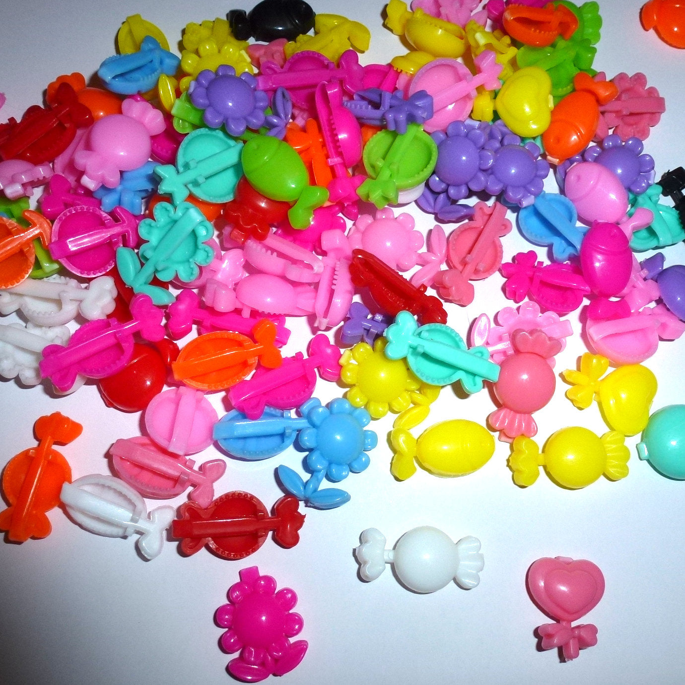Puppy Bows ~ Dog bow plastic ball clip set 10 super tiny pet flower balloon fish barrette hair clips (fb281)