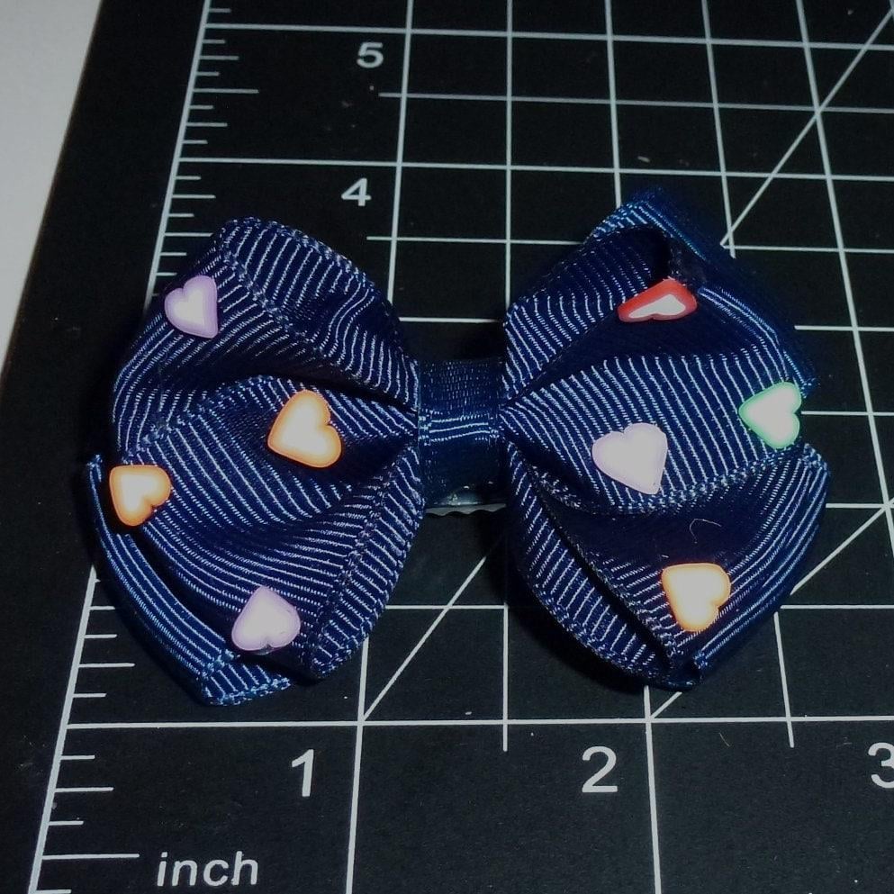 Puppy bows ~ navy blue color hearts pet dog hair bow barrette, collar slide accessory or latex bands (fb438a)