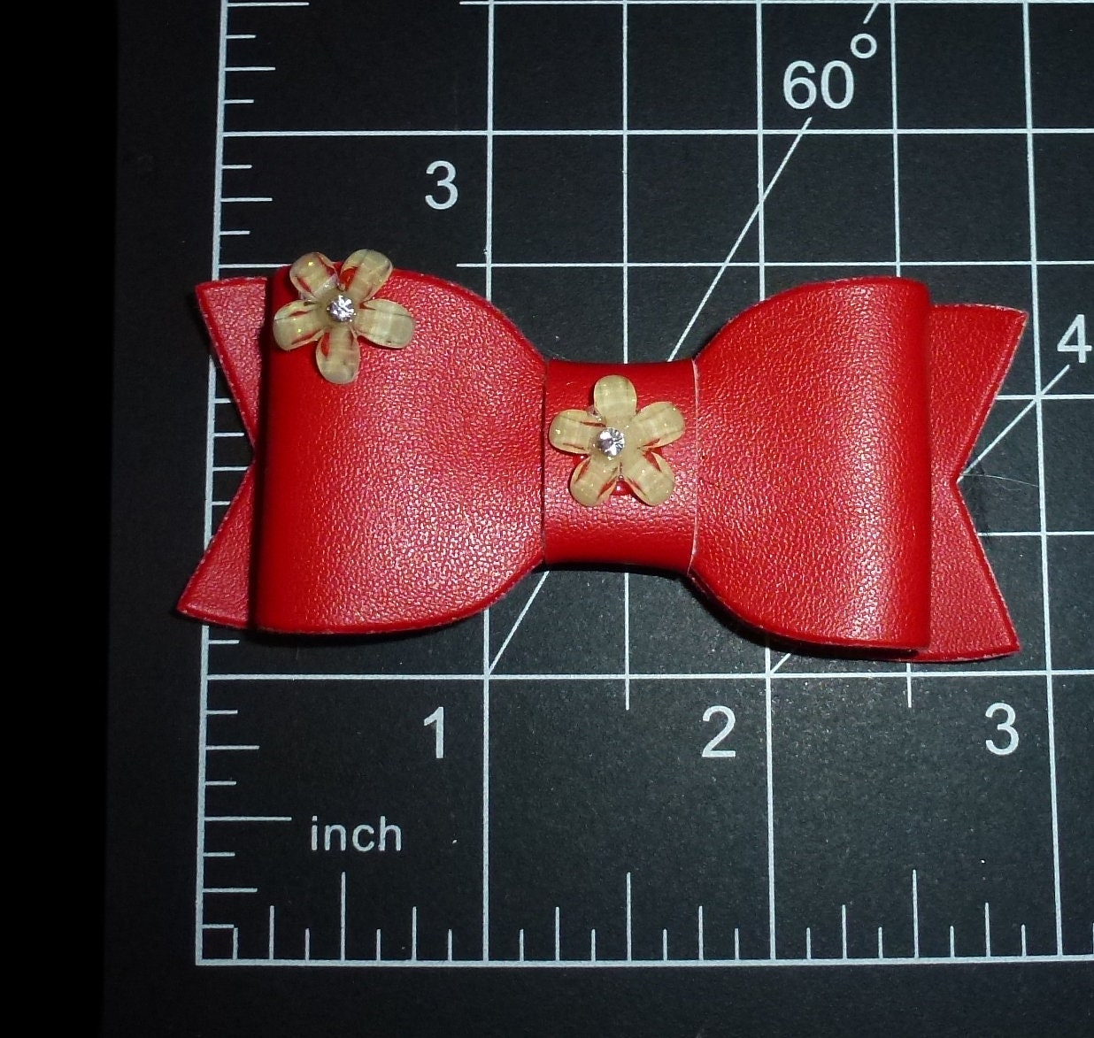 Dog bows  bowknot red with daisy pet hair  bow barrettes or bands (fb100F)