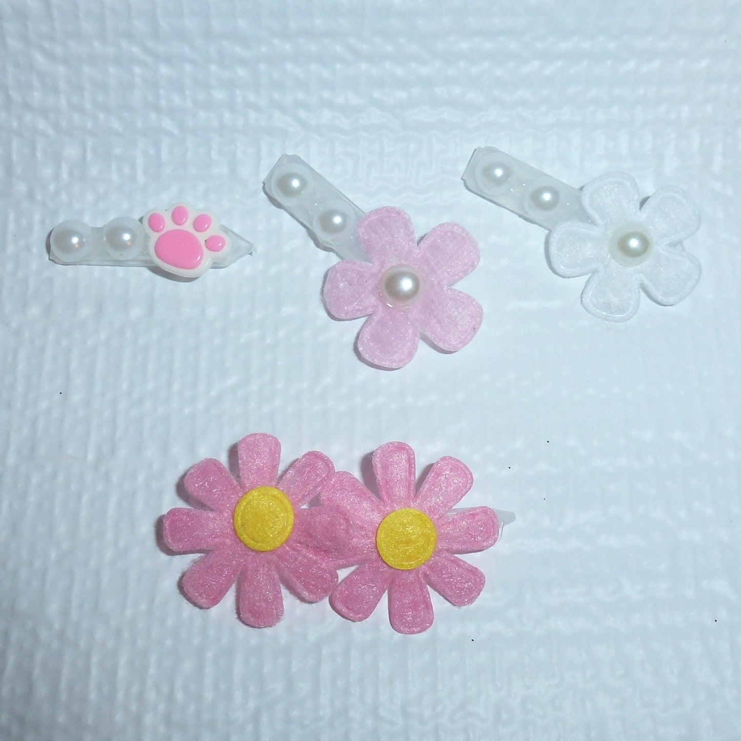 Puppy Bows ~Barrette flowers pearls plastic pet dog hair clip ~ (fb175)