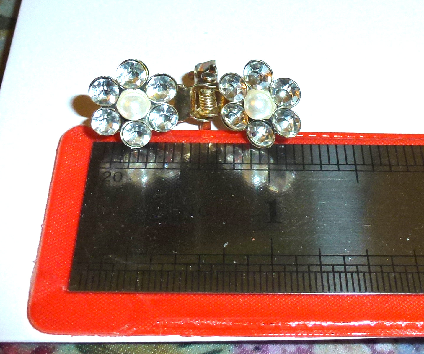 4pcs Crystal Rhinestone and Pearl Jaw Claw Clips 30mm Hair Grooming Tools